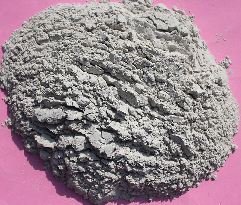 Calcium aluminate powder